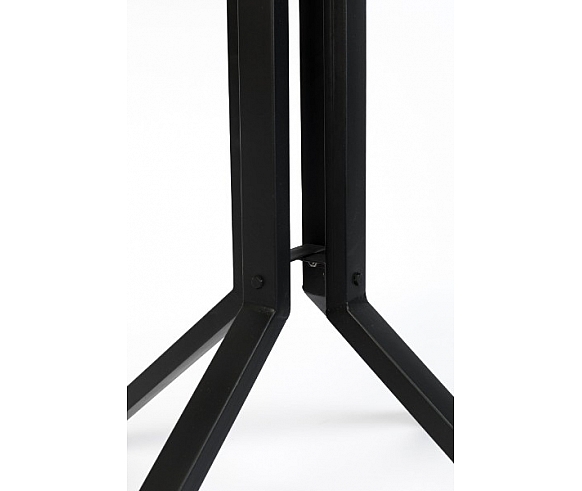 Maze 1 table